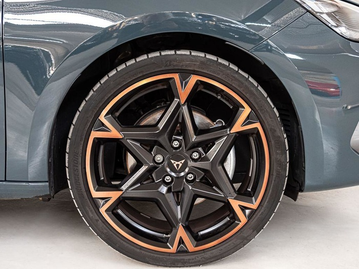 Renting CUPRA Leon Sportstourer 1.5 eTSI DSG 110 kW (150 CV) Ocasión 1