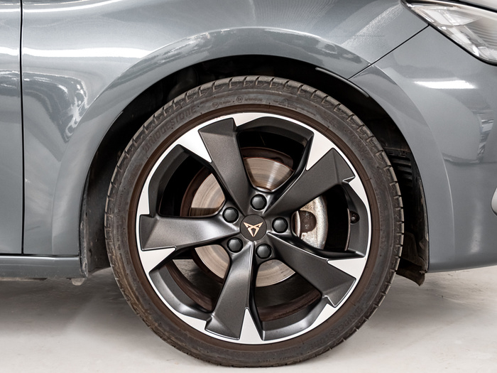 Renting CUPRA Leon Sportstourer 1.5 TSI 110 kW (150 CV) Ocasión