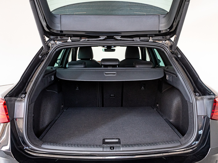 Renting CUPRA Leon Sportstourer 1.5 TSI 110 kW (150 CV) Ocasión 1