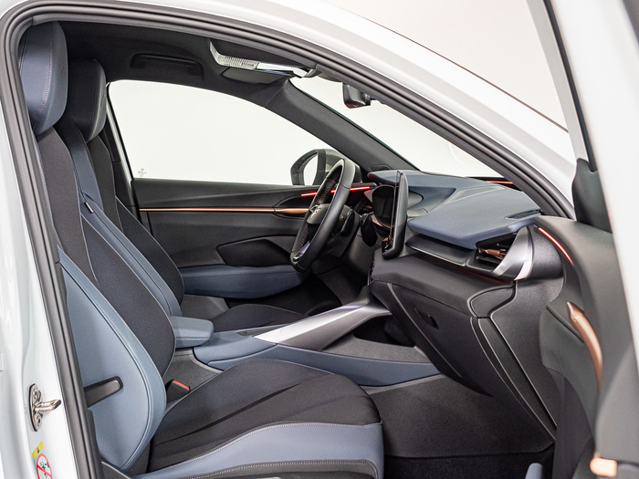 Renting CUPRA Terramar 1.5 eTSI DSG 110 kW (150 CV) Ocasión