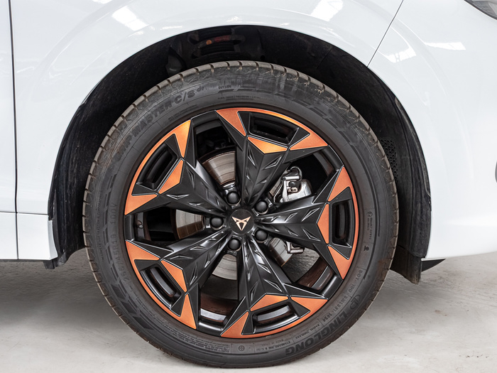 Renting CUPRA Terramar 1.5 eTSI DSG 110 kW (150 CV) Ocasión