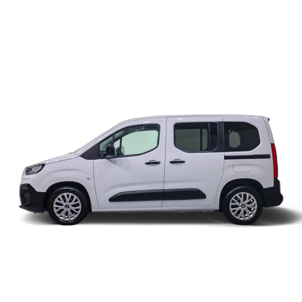 Renting FIAT Dobló Dobló 1.5 Talla M 2
