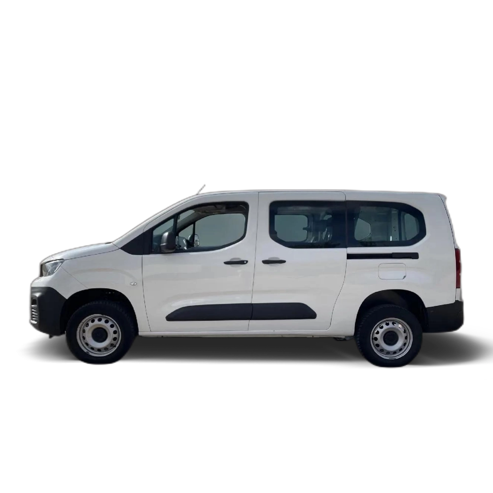 Renting PEUGEOT Partner 1.5BlueHDI Premium Long 1000kg 130 1