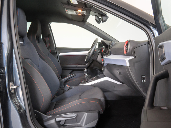 Renting SEAT Arona 1.0 TSI FR Special Edition 85 kW (115 CV) Ocasión 2