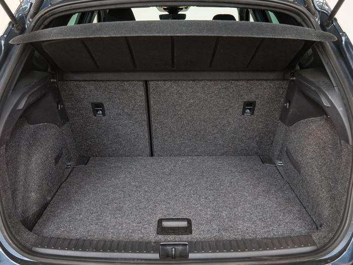 Renting SEAT Arona 1.0 TSI FR Special Edition 85 kW (115 CV) Ocasión 2