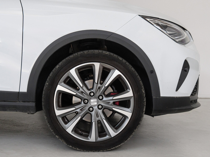 Renting SEAT Arona 1.0 TSI FR XM 85 kW (115 CV) Ocasión