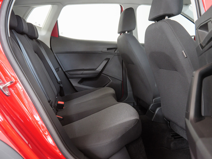 Renting SEAT Arona 1.0 TSI Reference XM Edition 70 kW (95 CV) Ocasión
