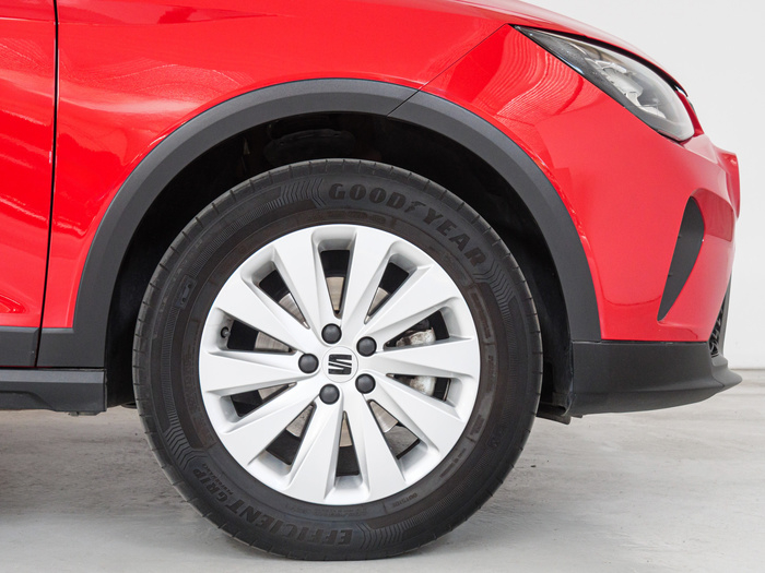 Renting SEAT Arona 1.0 TSI Reference XM Edition 70 kW (95 CV) Ocasión