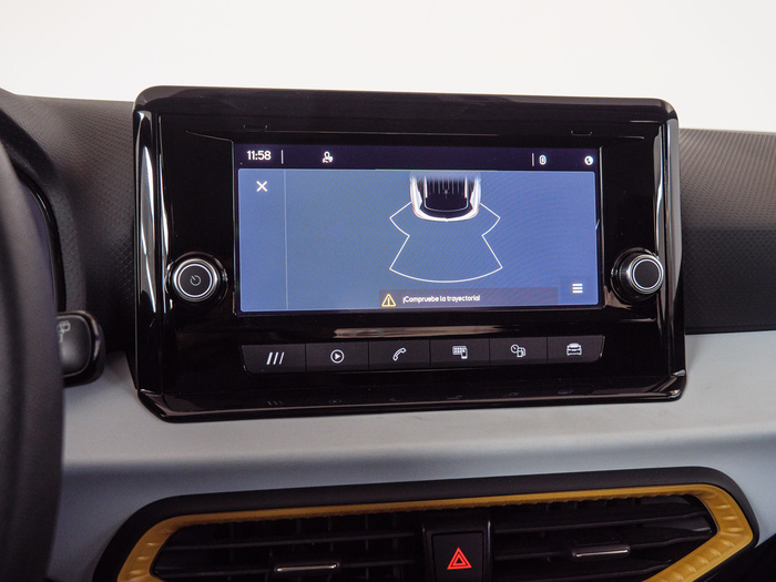 Renting SEAT Arona 1.0 TSI Reference XM Edition 70 kW (95 CV) Ocasión