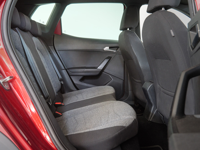 Renting SEAT Arona 1.0 TSI S&S Xperience DSG 81 kW (110 CV) Ocasión