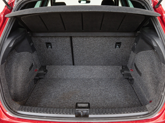 Renting SEAT Arona 1.0 TSI S&S Xperience DSG 81 kW (110 CV) Ocasión