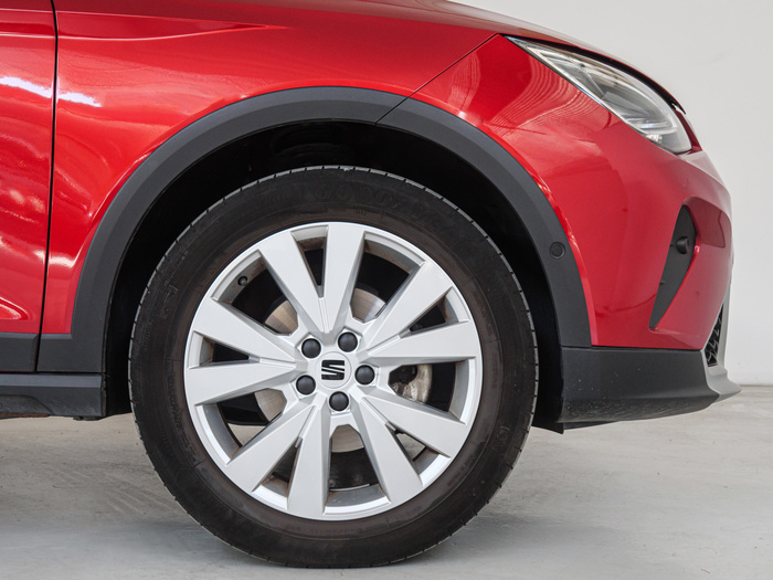 Renting SEAT Arona 1.0 TSI S&S Xperience DSG 81 kW (110 CV) Ocasión