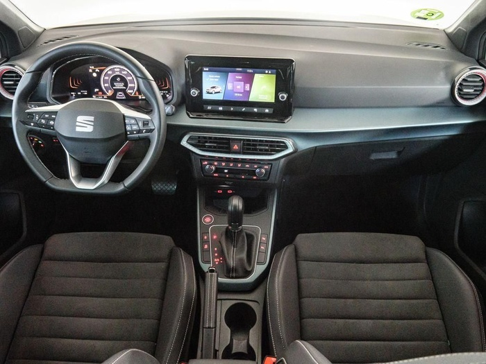 Renting SEAT Arona 1.0 TSI S&S Xperience XM DSG 85 kW (115 CV) Ocasión