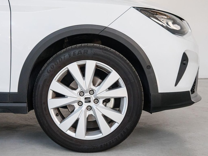 Renting SEAT Arona 1.0 TSI S&S Xperience XM DSG 85 kW (115 CV) Ocasión