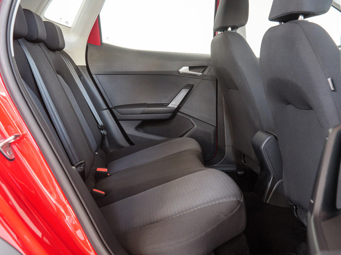 Renting SEAT Arona 1.0 TSI Style 81 kW (110 CV) Ocasión