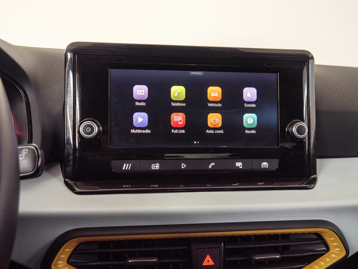 Renting SEAT Arona 1.0 TSI Style Special Edition 85 kW (115 CV) Ocasión