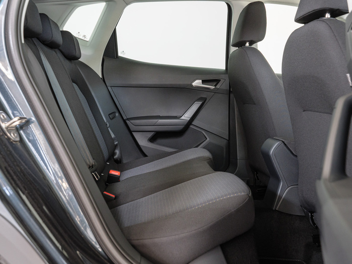 Renting SEAT Arona 1.0 TSI Style Special Edition 85 kW (115 CV) Ocasión 4