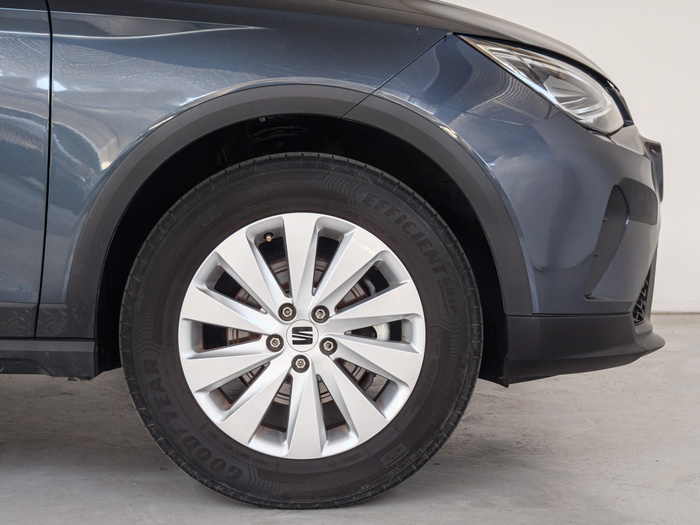 Renting SEAT Arona 1.0 TSI Style Special Edition 85 kW (115 CV) Ocasión 5