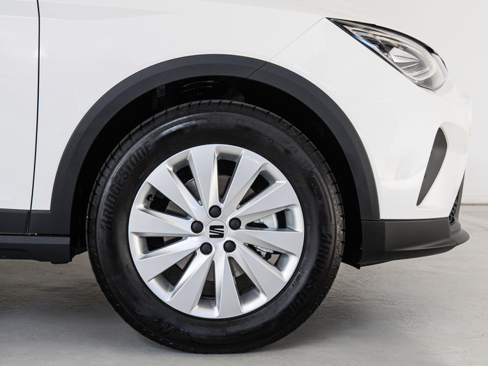 Renting SEAT Arona 1.0 TSI Style XM DSG 85 kW (115 CV) Ocasión