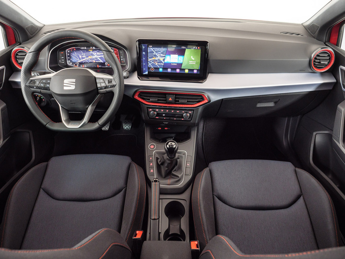 Renting SEAT Ibiza 1.0 TSI FR Plus 81 kW (110 CV) Ocasión