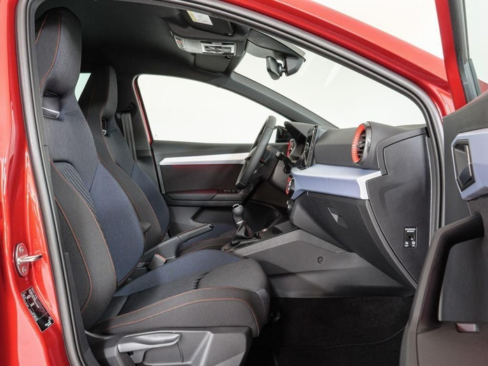Renting SEAT Ibiza 1.0 TSI FR Salta 85 kW (115 CV) Ocasión