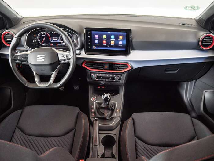 Renting SEAT Ibiza 1.0 TSI FR Salta 85 kW (115 CV) Ocasión 3
