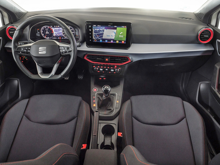 Renting SEAT Ibiza 1.0 TSI S&S FR XL 81 kW (110 CV) Ocasión