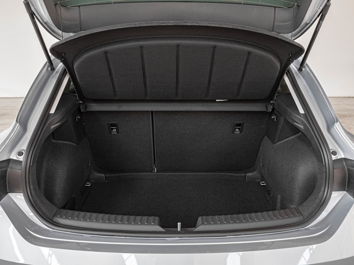Renting SEAT León 1.5 TSI S&S FR XL 96 kW (130 CV) Ocasión