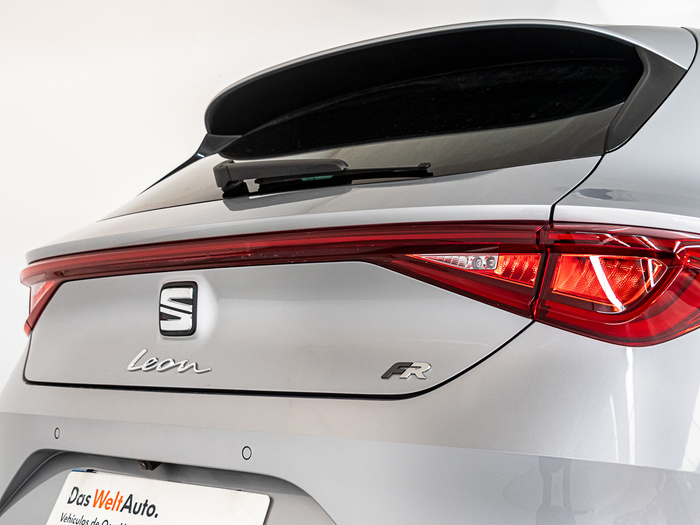 Renting SEAT León 1.5 TSI S&S FR XL 96 kW (130 CV) Ocasión