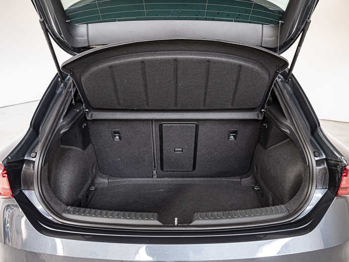 Renting SEAT León 1.5 TSI S&S FR XL 96 kW (130 CV) Ocasión 1