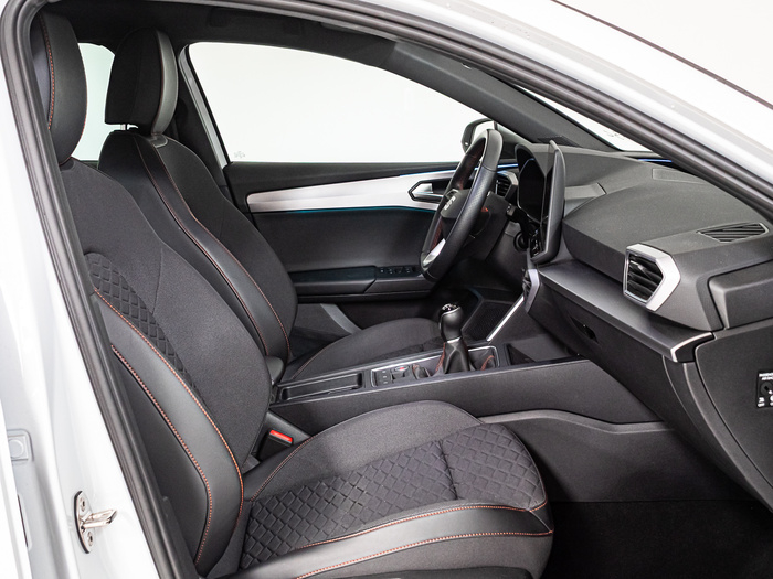 Renting SEAT León ST 1.5 TSI S&S FR Special Edition 110 kW (150 CV) Ocasión