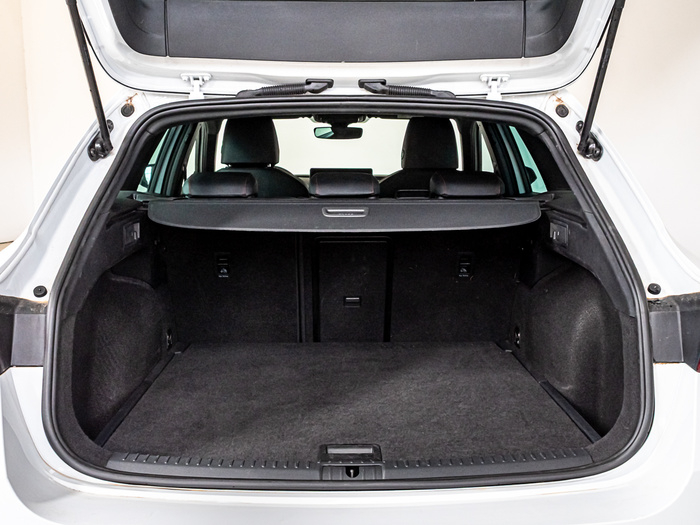 Renting SEAT León ST 1.5 TSI S&S FR Special Edition 110 kW (150 CV) Ocasión