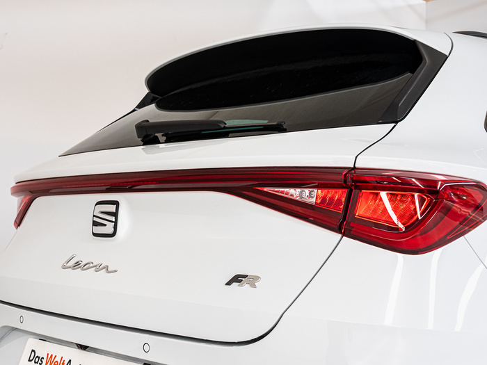 Renting SEAT León ST 1.5 TSI S&S FR Special Edition 110 kW (150 CV) Ocasión