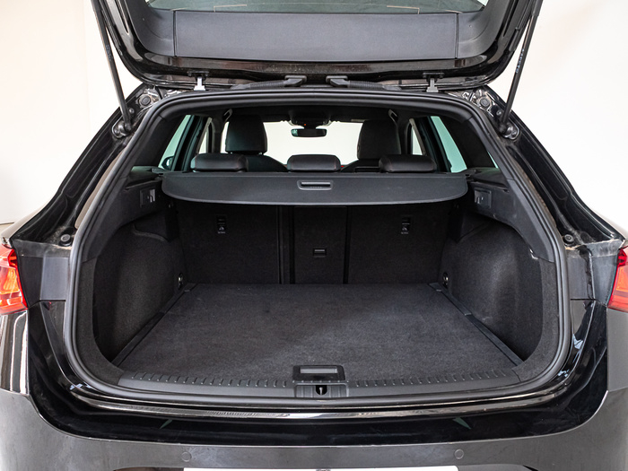 Renting SEAT León ST 1.5 TSI S&S FR Special Edition 110 kW (150 CV) Ocasión 1