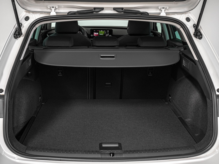 Renting SEAT León ST 1.5 TSI S&S Style Go 96 kW (130 CV) Ocasión
