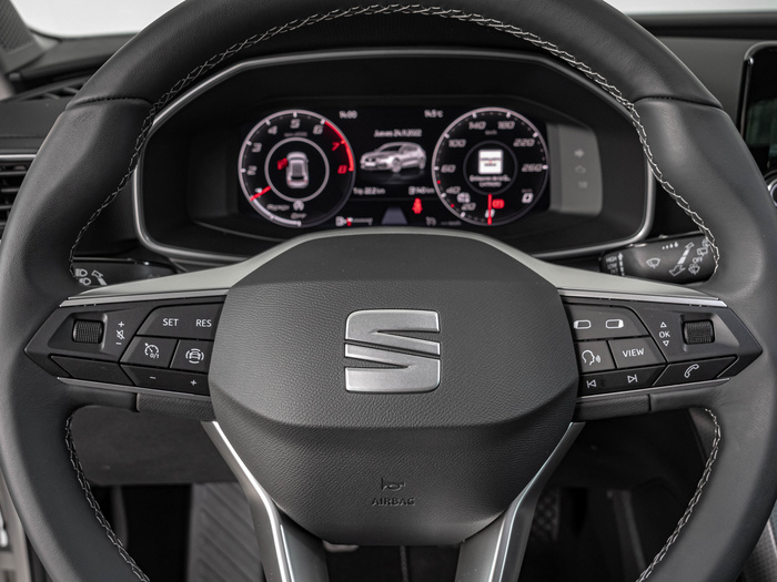 Renting SEAT León ST 1.5 TSI S&S Style Go 96 kW (130 CV) Ocasión