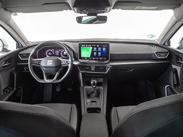 Renting SEAT León ST 1.5 TSI Style 25 Aniversario 85 kW (116 CV) Ocasión 4