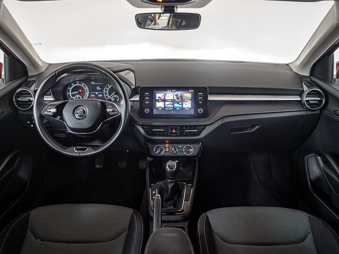 Renting Skoda Fabia 1.0 TSI Ambition 81 kW (110 CV) Ocasión