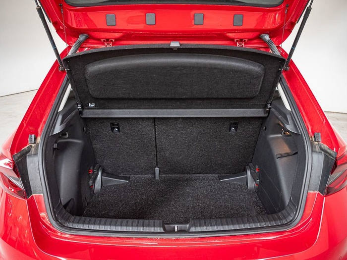 Renting Skoda Fabia 1.0 TSI Ambition 81 kW (110 CV) Ocasión