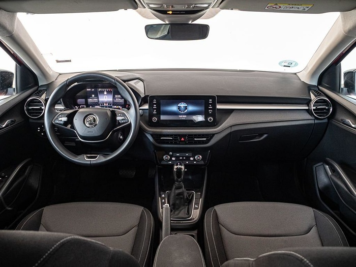 Renting Skoda Fabia 1.0 TSI Selection DSG 85 kW (115 CV) Ocasión