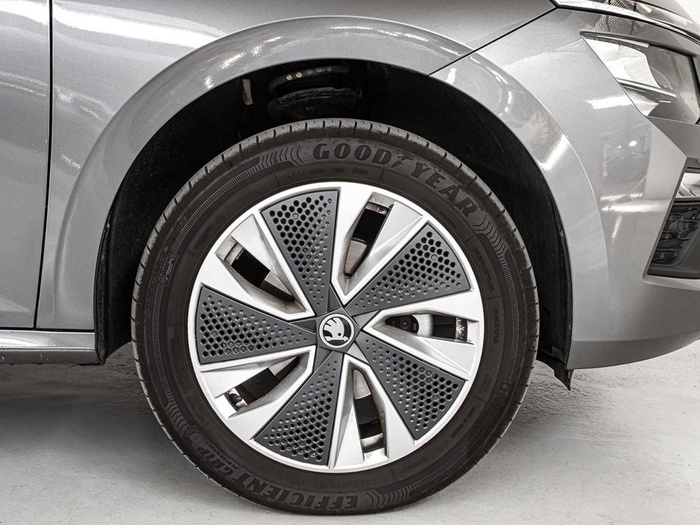 Renting Skoda Kamiq 1.5 TSI Selection DSG 110 kW (150 CV) Ocasión