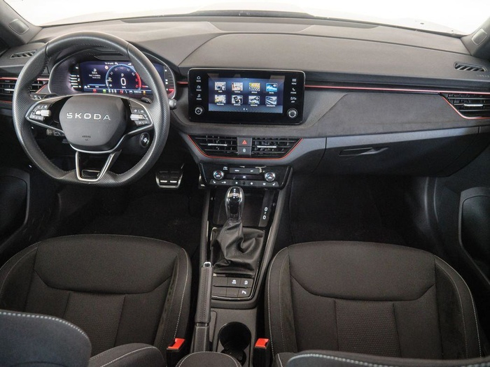 Renting Skoda Kamiq 1.5 TSI Sport DSG 110 kW (150 CV) Ocasión