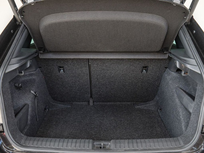 Renting Skoda Kamiq 1.5 TSI Sport DSG 110 kW (150 CV) Ocasión
