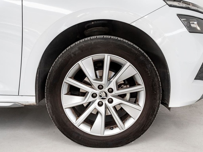 Renting Skoda Kamiq 1.5 TSI Style DSG 110 kW (150 CV) Ocasión 1