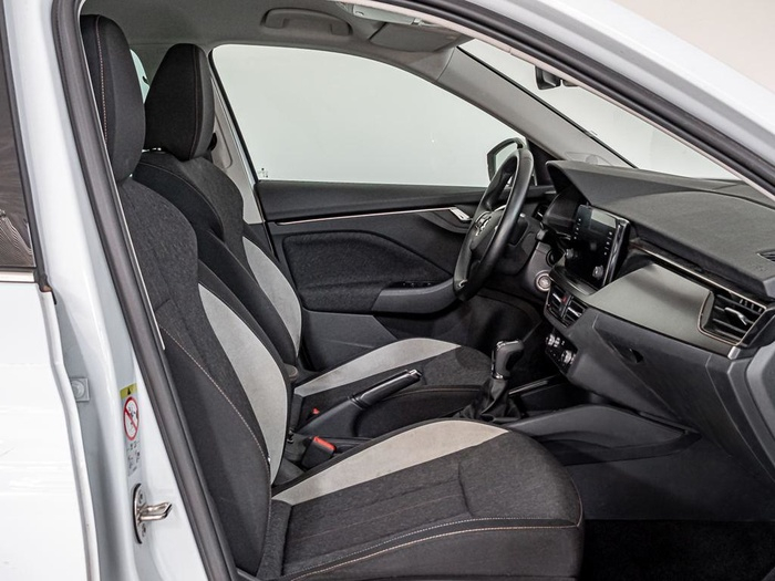 Renting Skoda Kamiq 1.5 TSI Style DSG 110 kW (150 CV) Ocasión 1