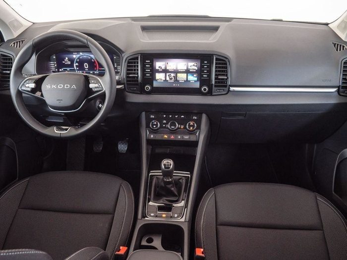 Renting Skoda Karoq 1.5 TSI ACT Selection 110 kW (150 CV) Ocasión