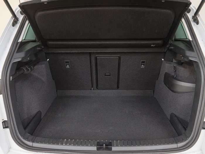 Renting Skoda Karoq 1.5 TSI ACT Selection 110 kW (150 CV) Ocasión