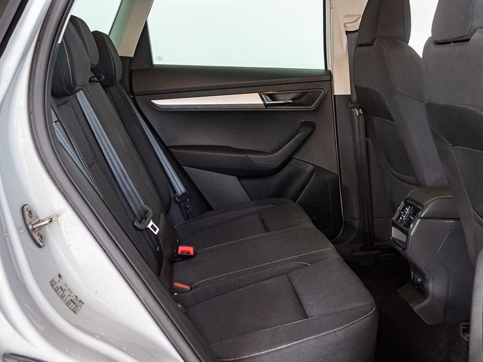 Renting Skoda Karoq 1.5 TSI ACT Selection 110 kW (150 CV) Ocasión 1