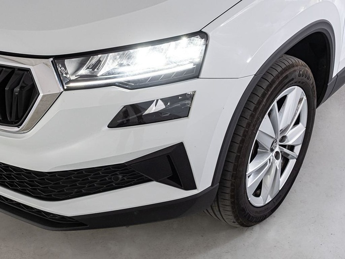 Renting Skoda Karoq 1.5 TSI ACT Selection 110 kW (150 CV) Ocasión 1