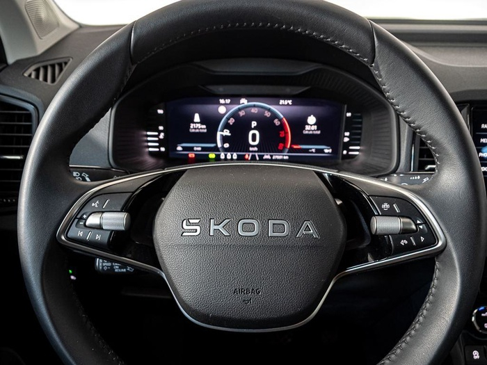 Renting Skoda Karoq 1.5 TSI ACT Selection 110 kW (150 CV) Ocasión 1